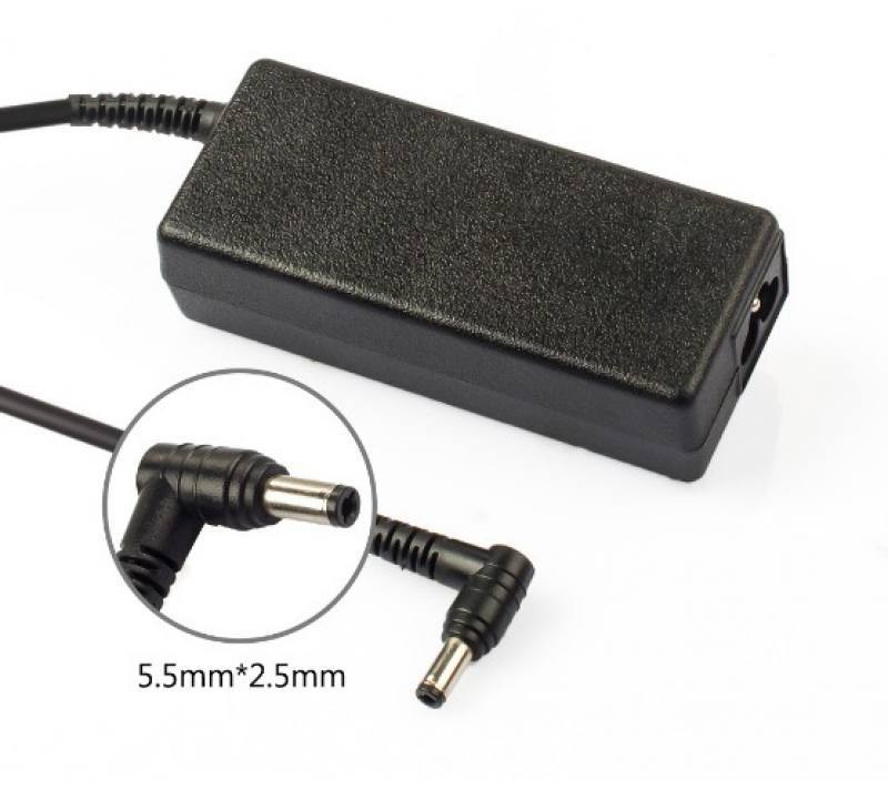 Cargador Generico para Laptop Toshiba de 19V 4.74A, 90W, Conector de 5.5mm X 2.5mm
